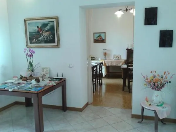 B&B Villa Isa Marina Di Carrara