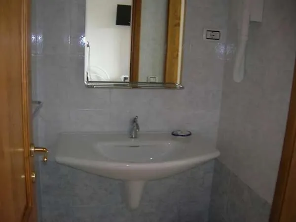 B&B Villa Isa Carrara Nocleg ze śniadaniem